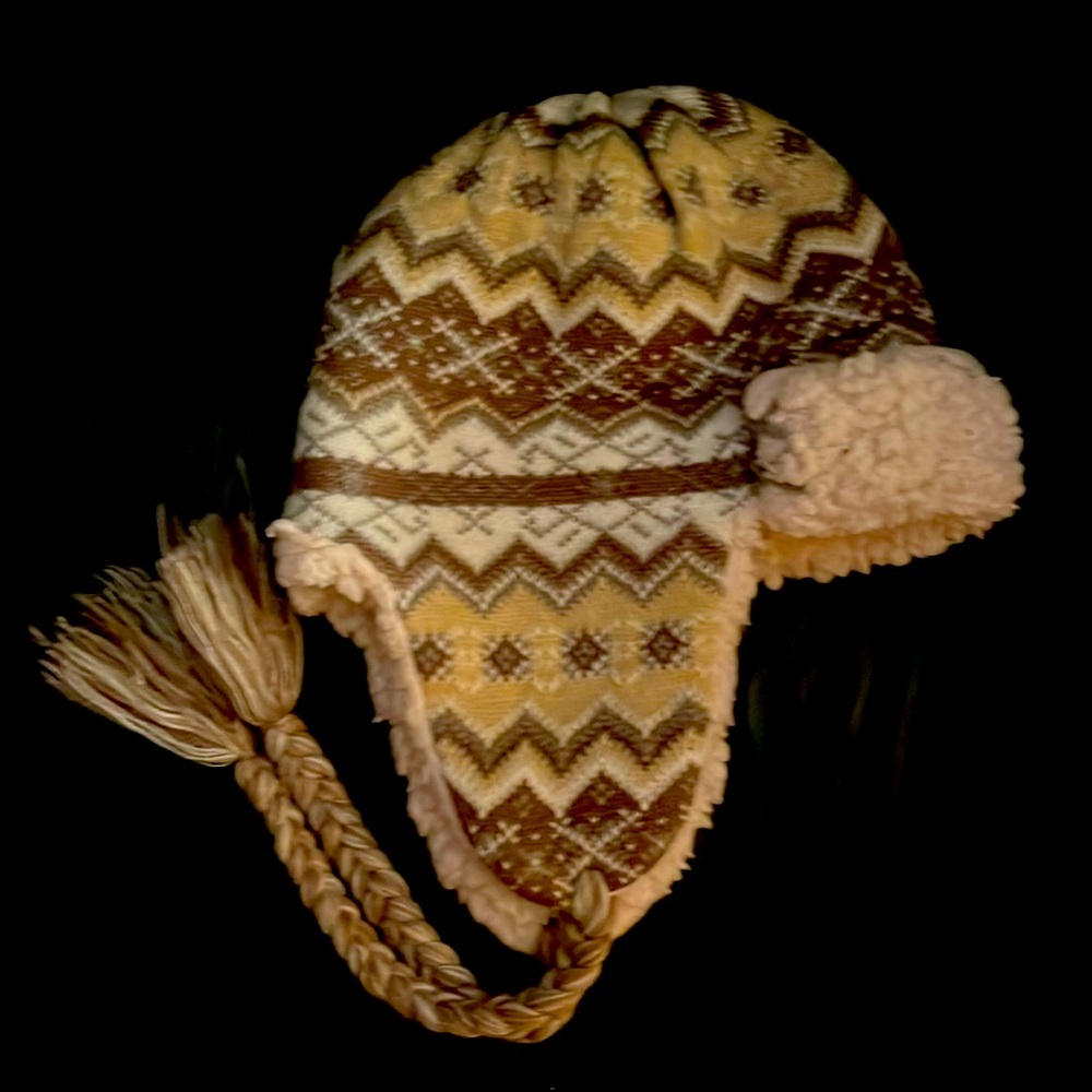 MukLuks warm lined hat